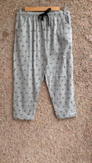 Chic Grey Capri Pants for Women